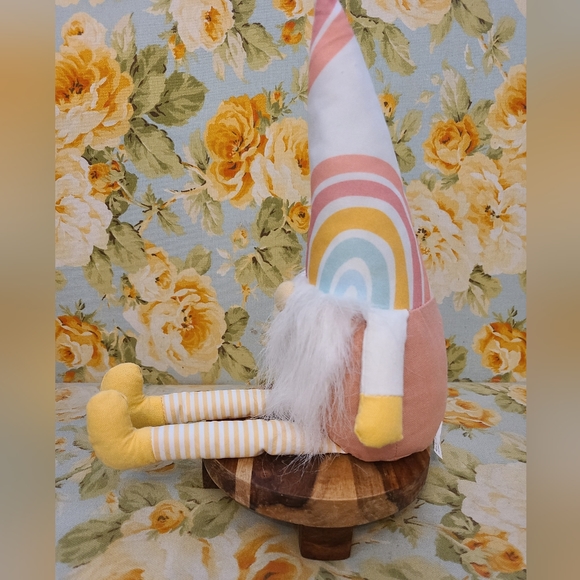 Plush bean-filled boho rainbow print mini gnome - Picture 5 of 8